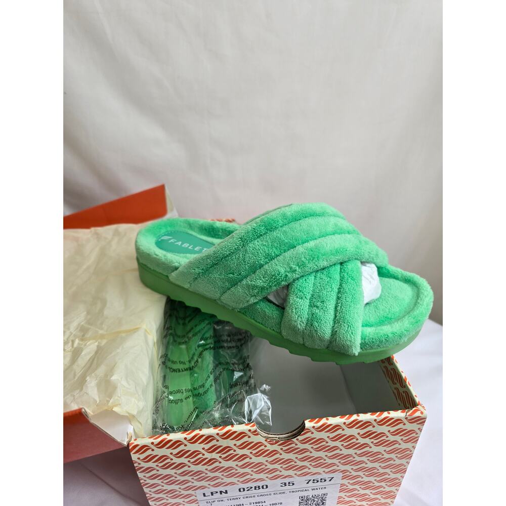 NIB Fabletics Terry Criss Cross Slide Sz 7 Tropical Water